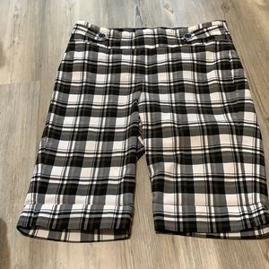 SOHO Bermuda shorts, Black & white plaid Size M, stretch fabric,